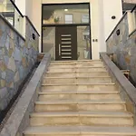 Goldapartment