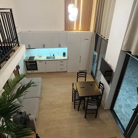 Goldapartment *