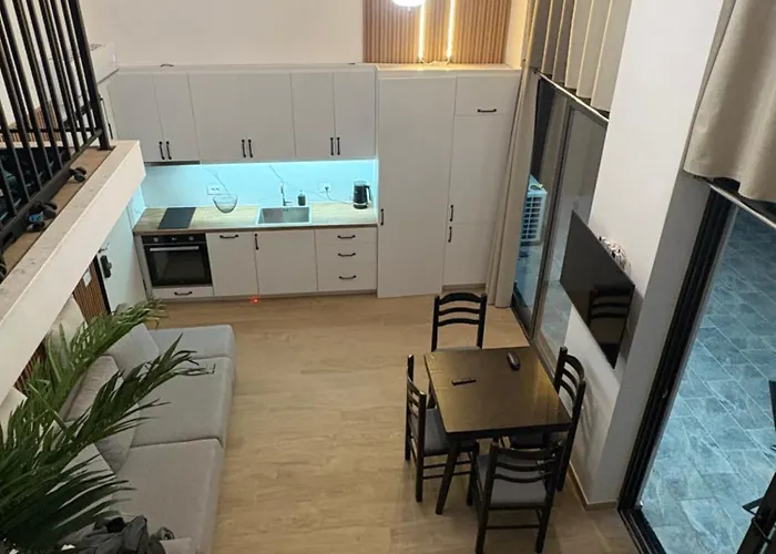 Goldapartment *